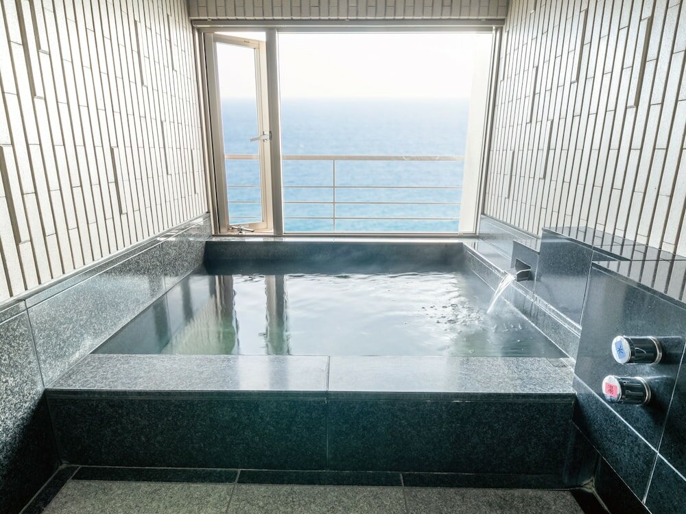 Фото Atagawaonsen Blue Ocean