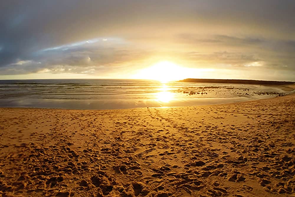 Фото Watermark Surf House Espinho