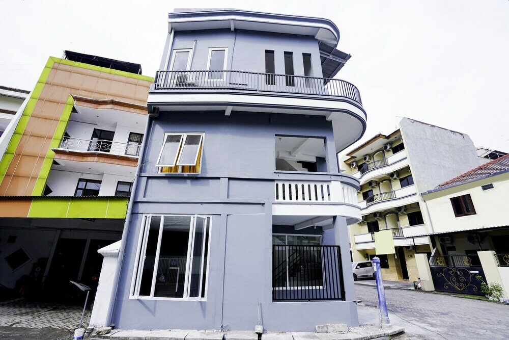 Фото Oyo 1985 F7 Residence