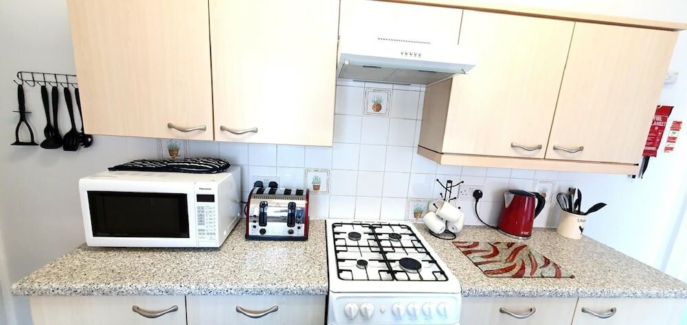 Фото 3-bed House With Superfast Wi-fi, Dw Lettings 15vr