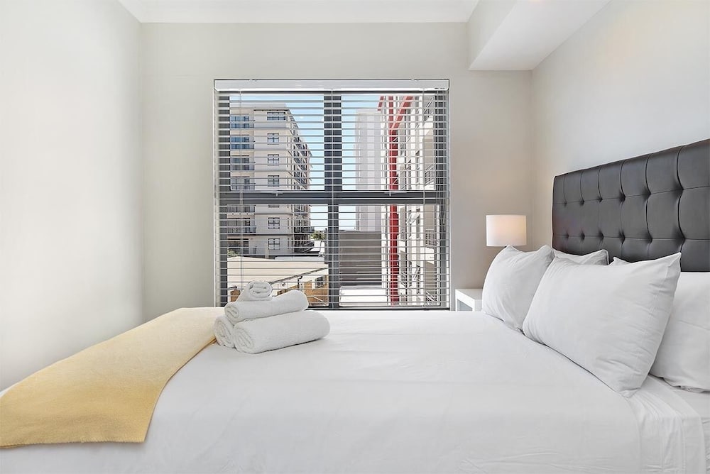 Фото The Paragon 317