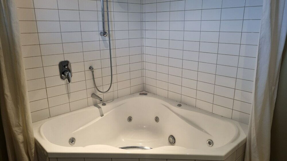 Фото 23a Leamington Street