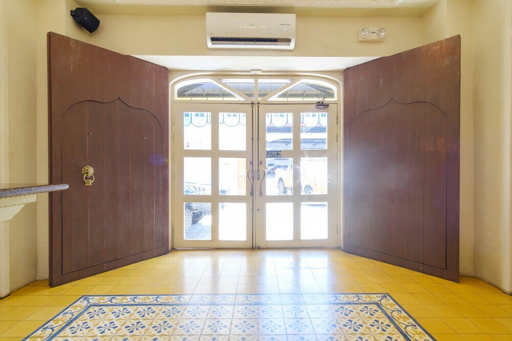 Фото RedDoorz Plus @ Calle Crisologo Vigan