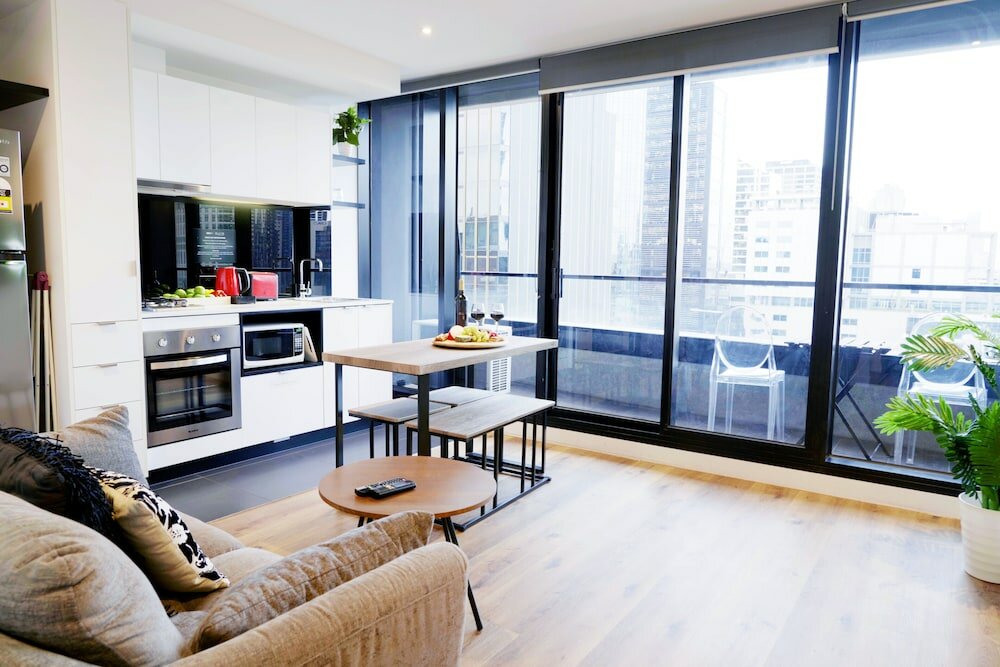 Фото Aura On Flinders Serviced Apartments