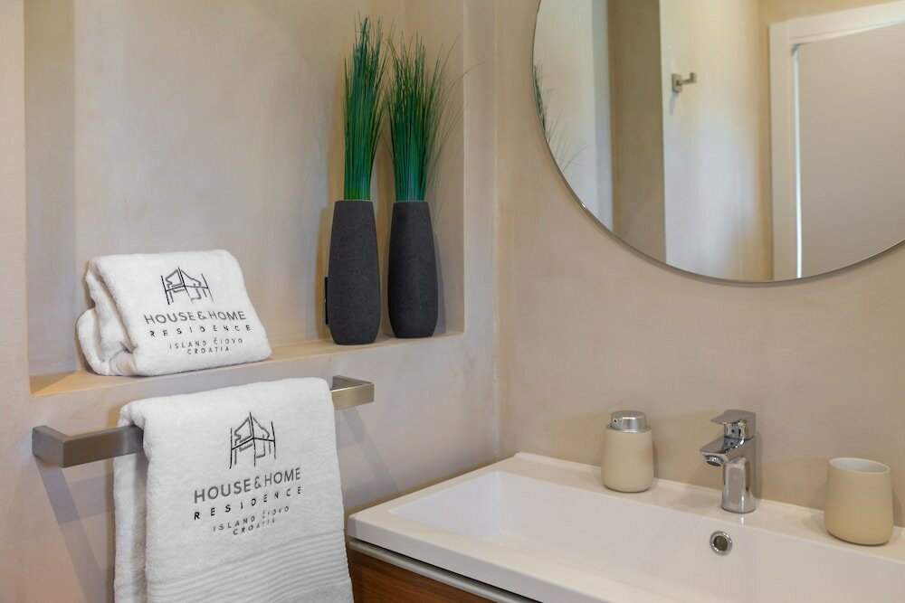 Фото House & Home Slatine