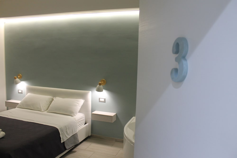 Фото Zaro Suites