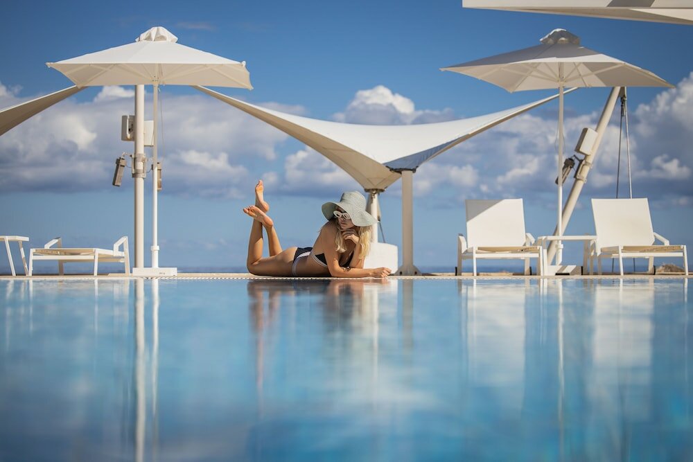 Фото Akrogiali Beach Hotel Apartments