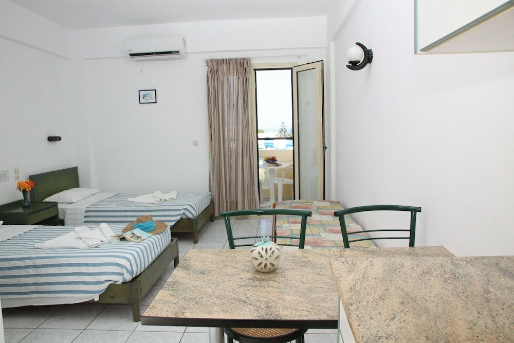 Фото ILissos Apartments