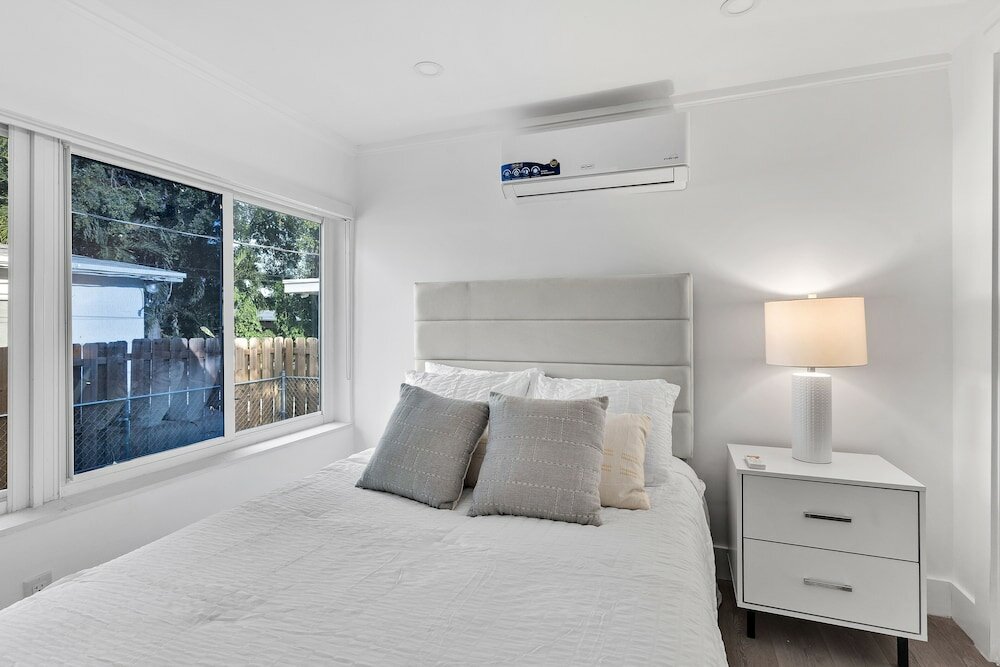 Фото Superior Design District 3bd Home