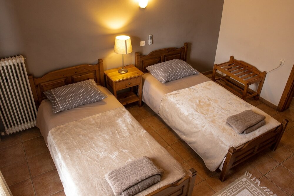 Фото Hotel Defkalion