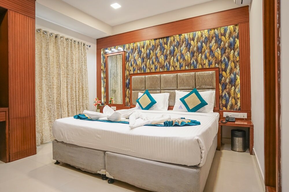 Фото Pine Tree Boutique Hotel - Greams Road