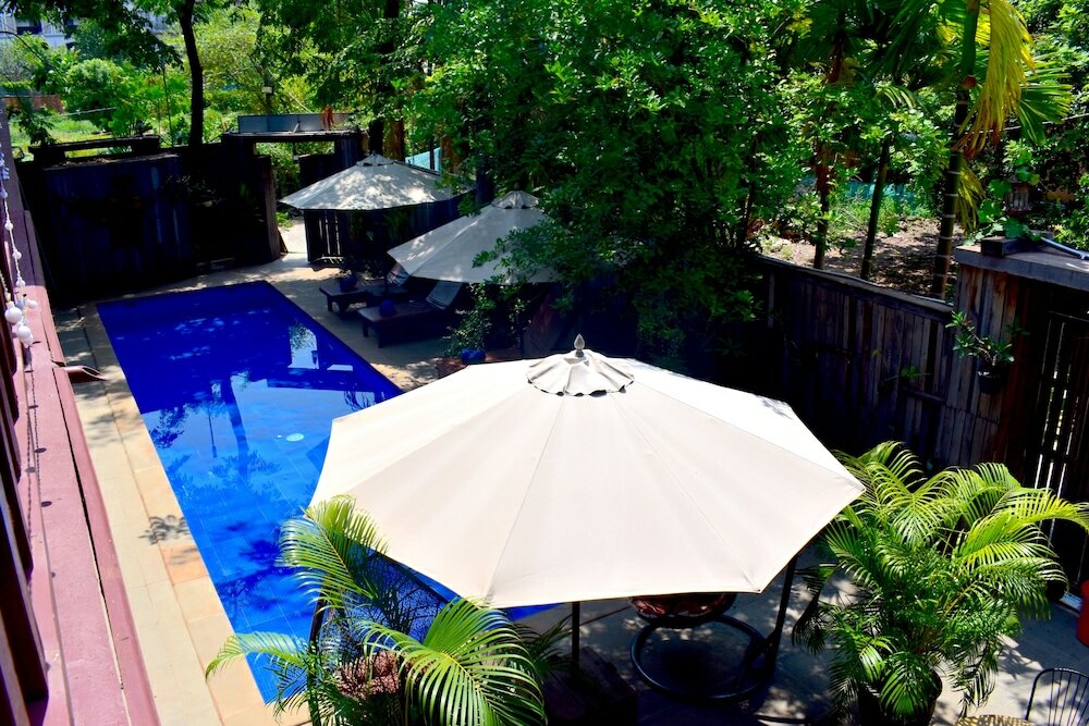 Фото Three Little Birds