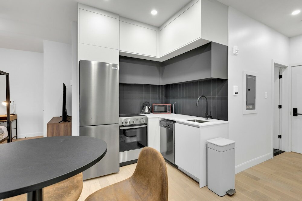 Фото Deluxe Suites Downtown Montreal