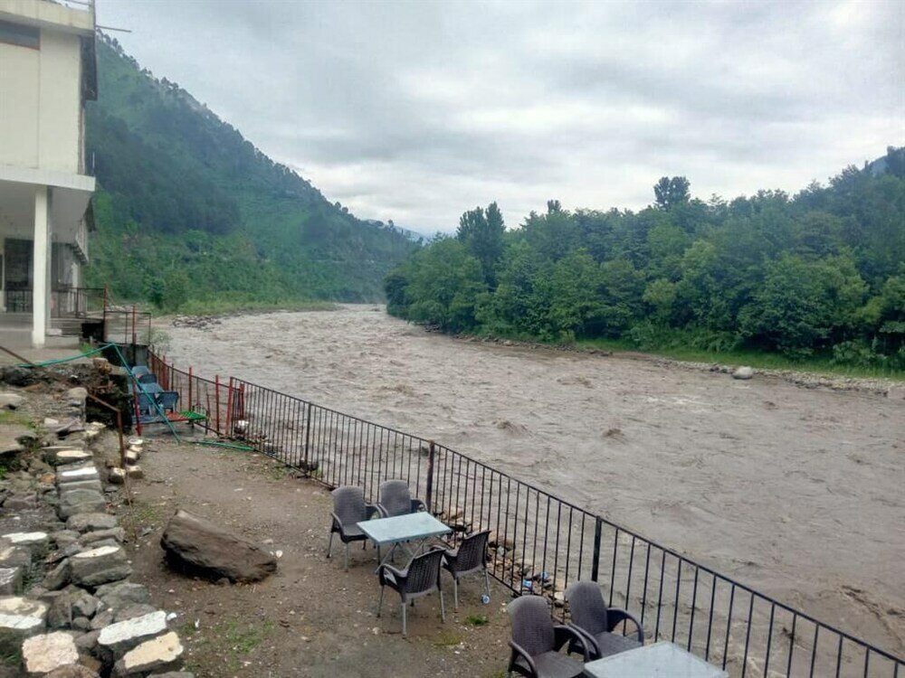 Фото Pameer Continental Hotel and Restaurant