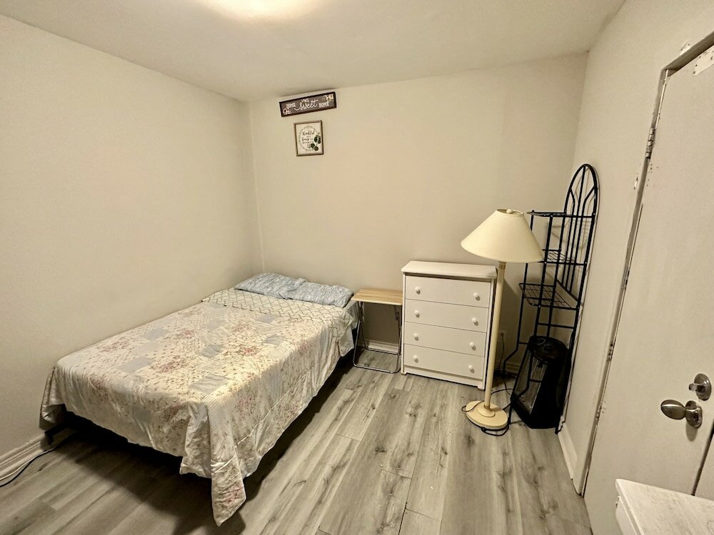 Фото Toronto Furnished Rooms