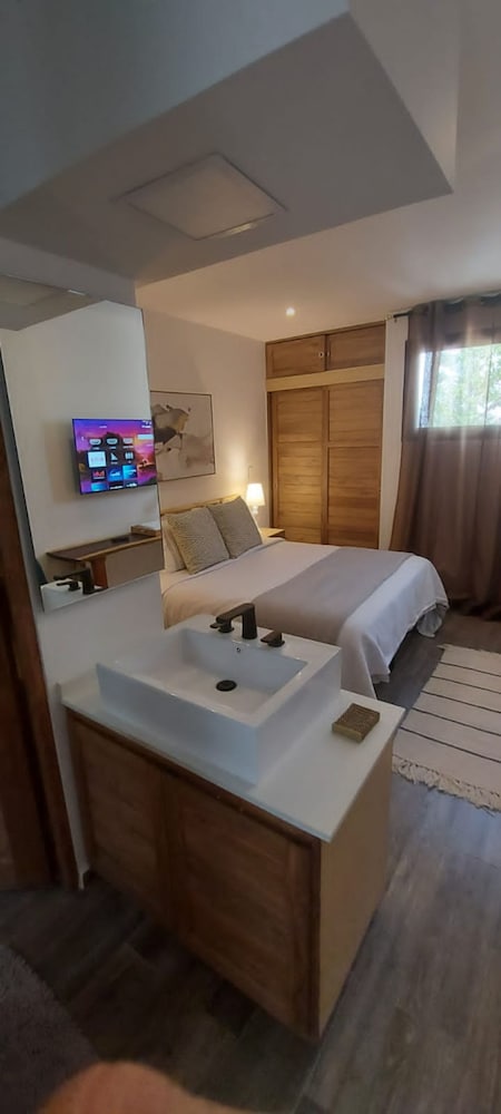 Фото Increíble Townhouse con piscina privada