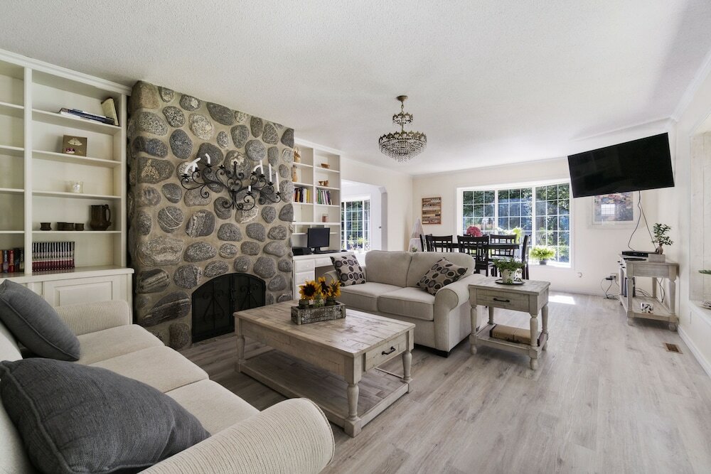 Фото Eagle River Vacation Home