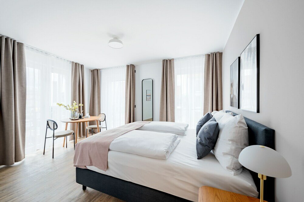 Фото Limehome Metzingen Wilhelmstr