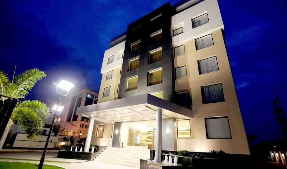 Фото отеля 1