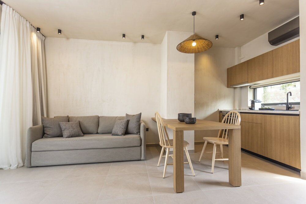 Фото Pnoes Luxury Suites