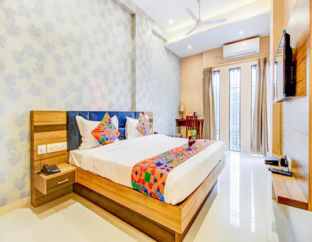 Фото FabHotel 7th Crossing