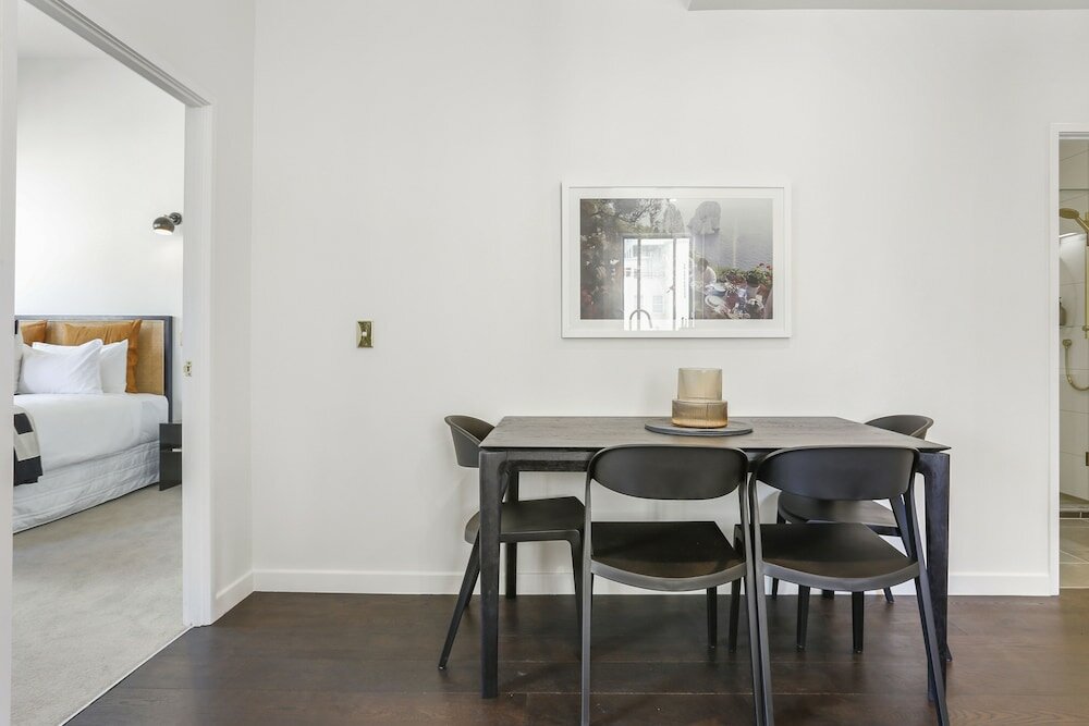 Фото Elegant Living in the City