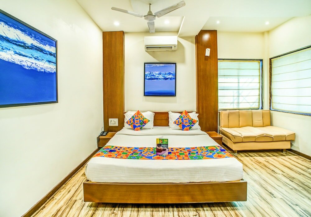 Фото Fabhotel Loharkar