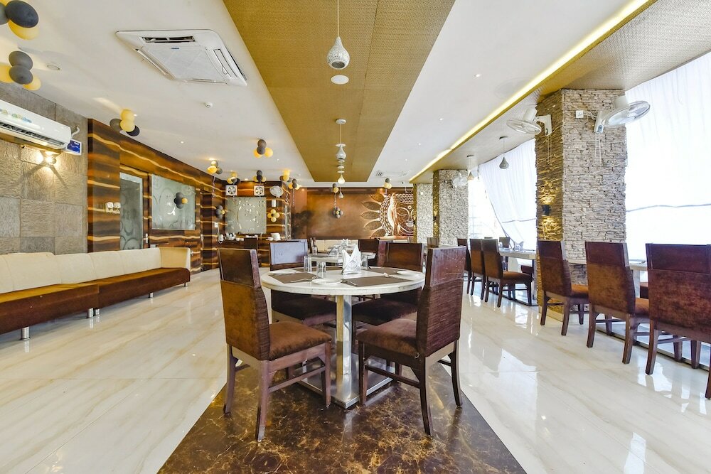 Фото Fabhotel Prime Royal Park