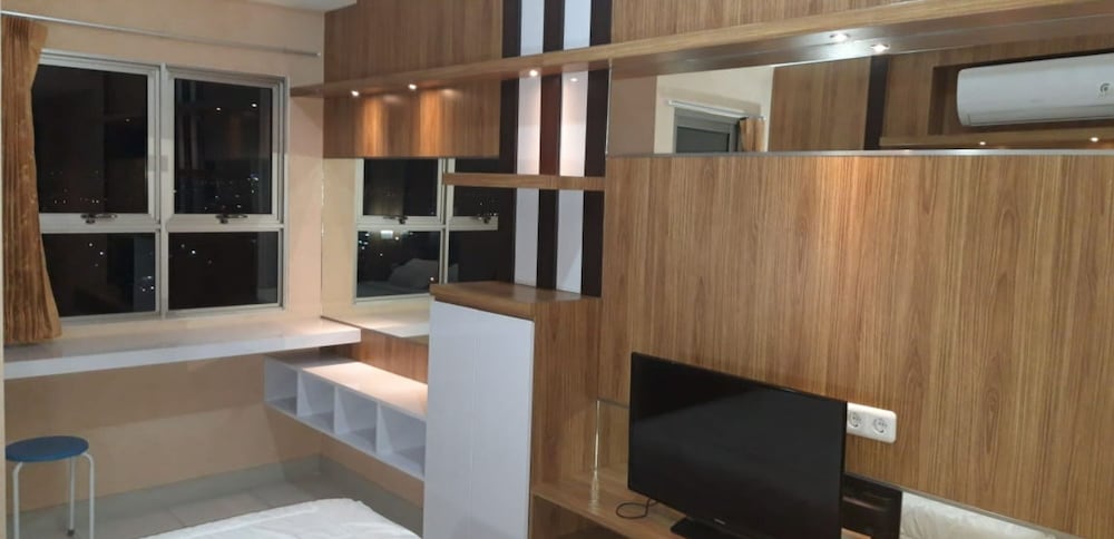 Фото Express O 91863 Mekarwangi M-square