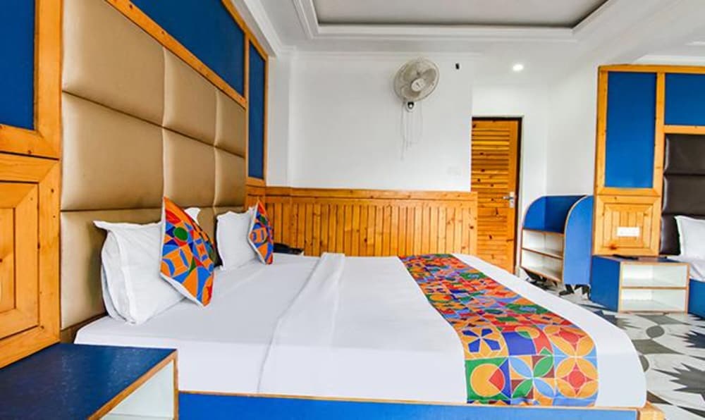 Фото Fabhotel Rosewood Inn I