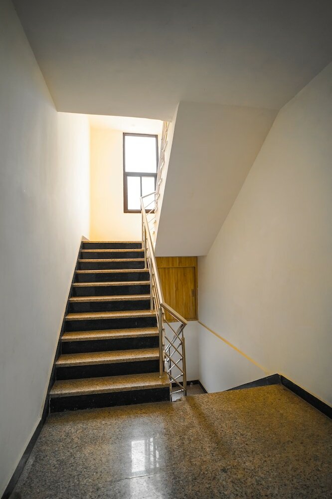 Фото Roomshala 031 Silver Crown Sector 23