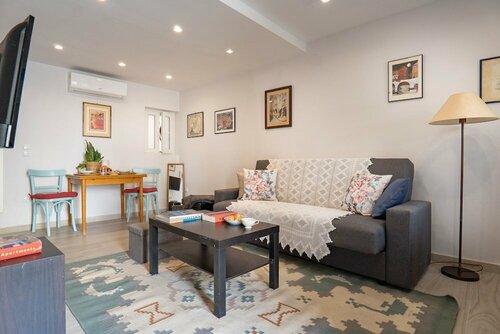 Гостиница Captivating 1-bed Apartment in Kerkira