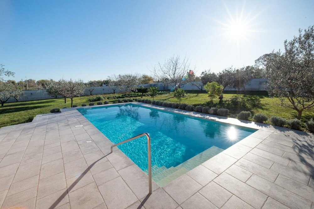 Фото Olive & Lavender villa with pool