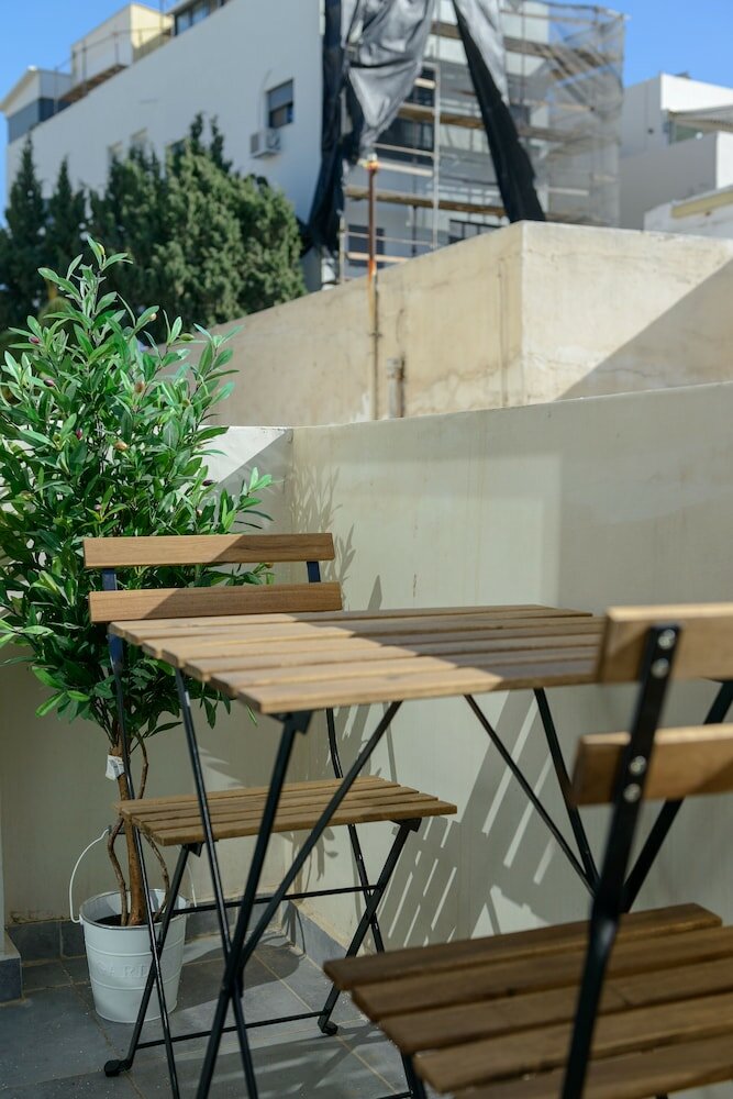 Фото Spacious Modern Apt 1 Step To Beach