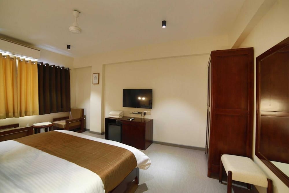 Фото Отель Marigold Mount Abu with Swimming Pool