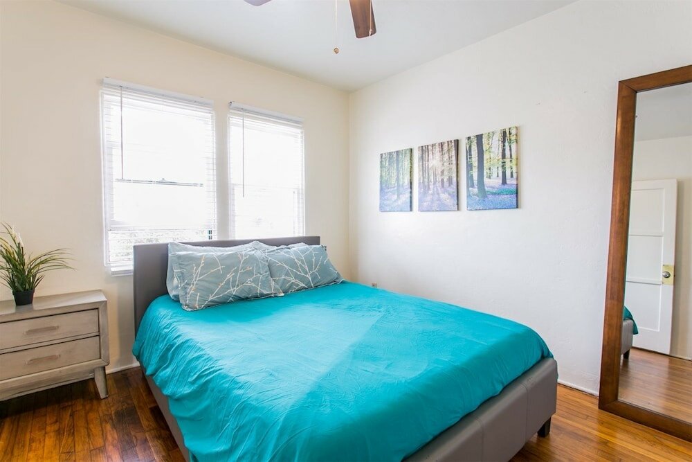 Фото Orange Tree Cottages Downtown