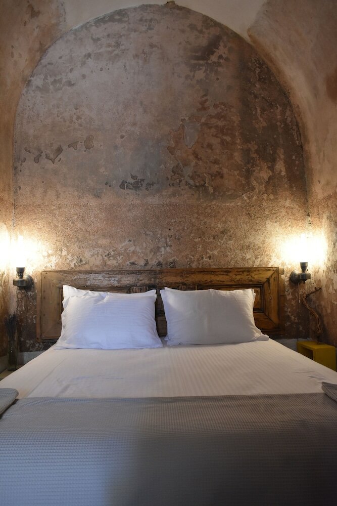 Фото Latmos 1860