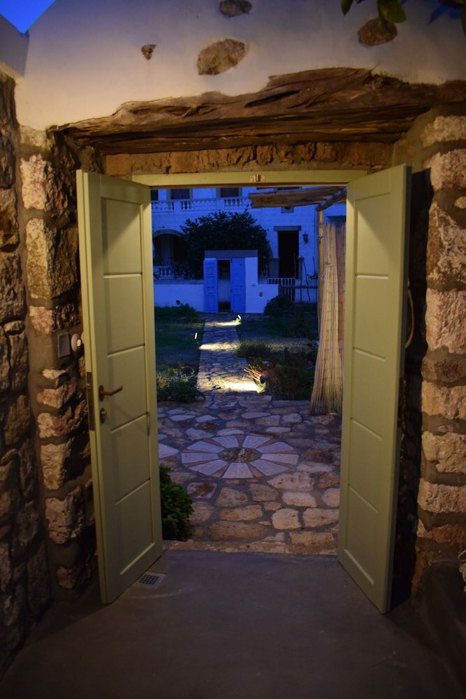 Фото Latmos 1860