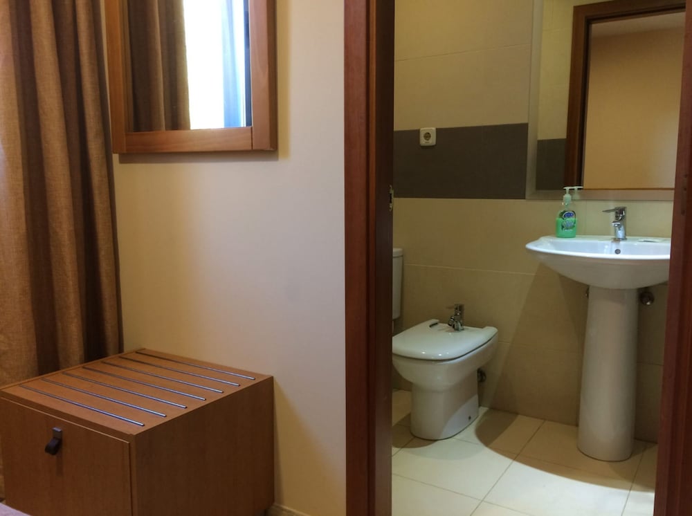 Фото Hostal Aeropuerto