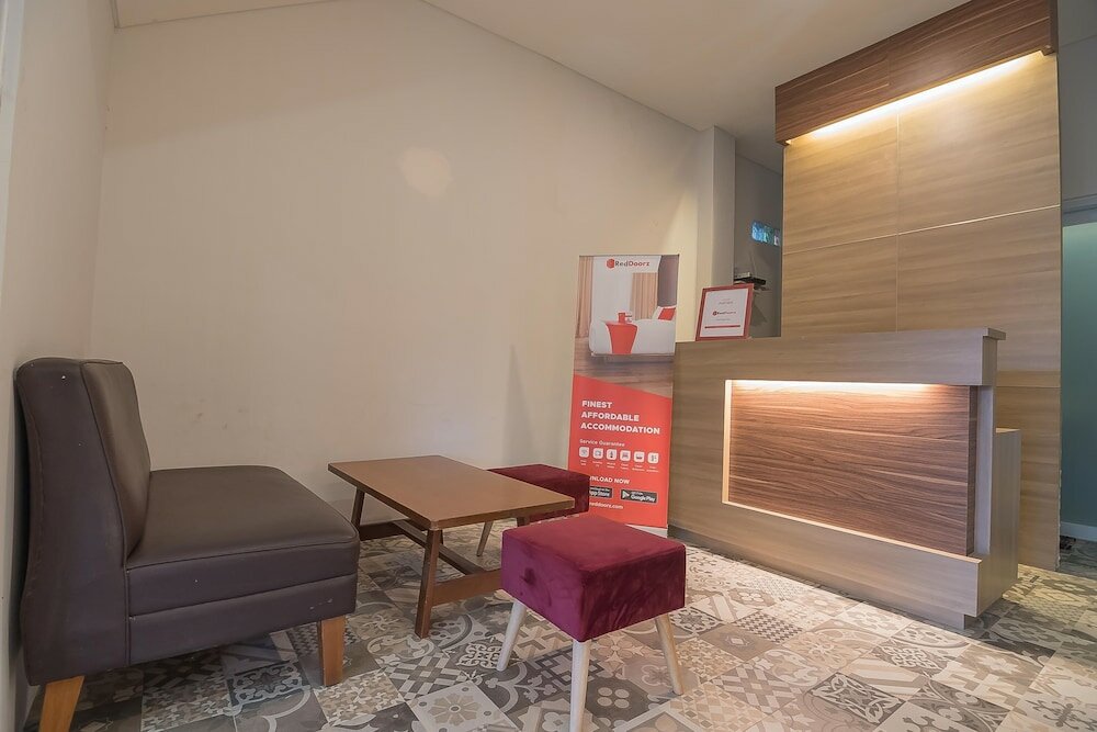 Фото RedDoorz @ Kiaracondong