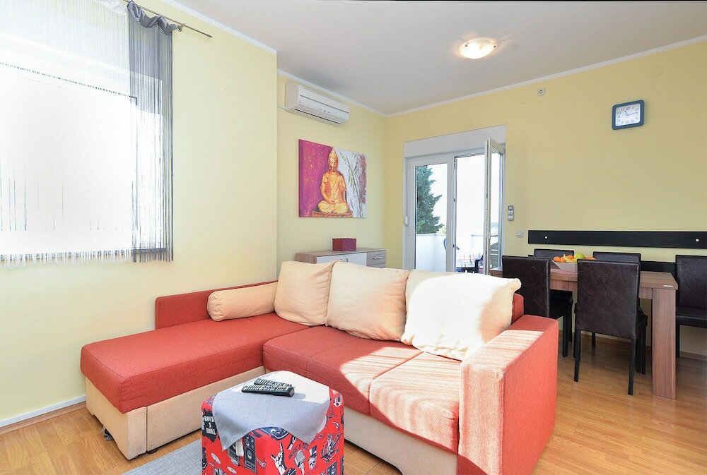 Фото Apartment 1982