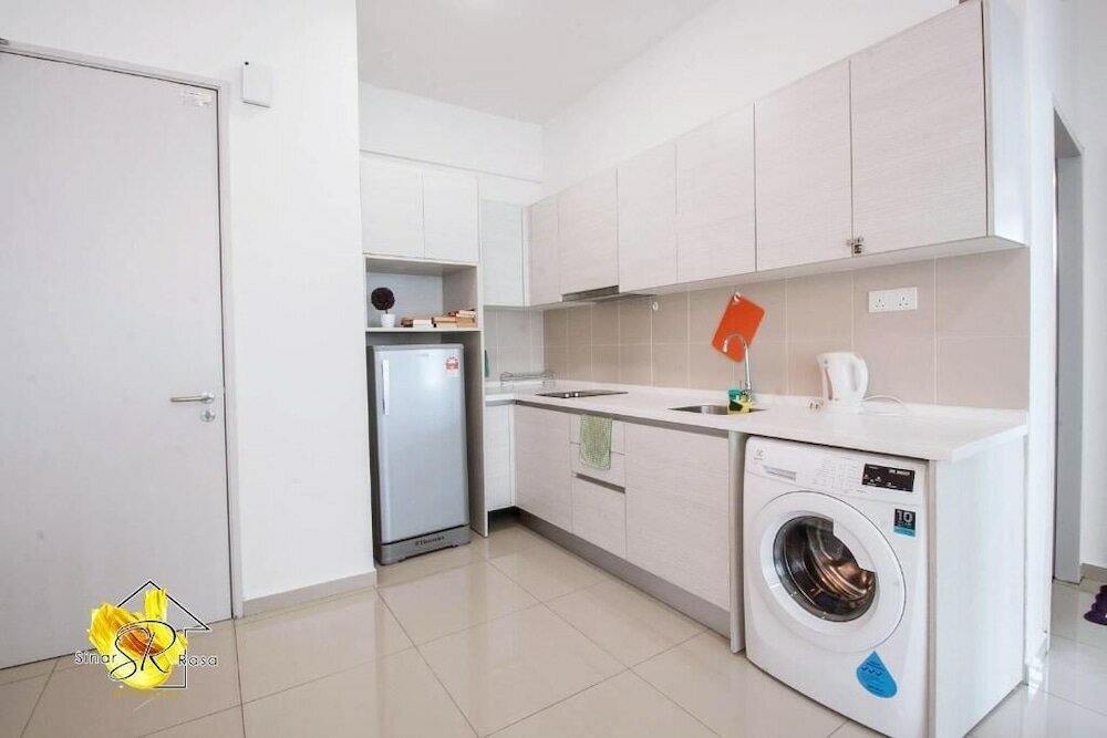 Фото Sinar Rasa Homestay I-City I-Soho