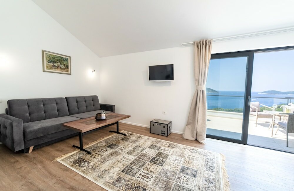 Фото Apartmani D & J