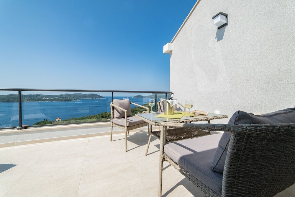 Фото Apartmani D & J