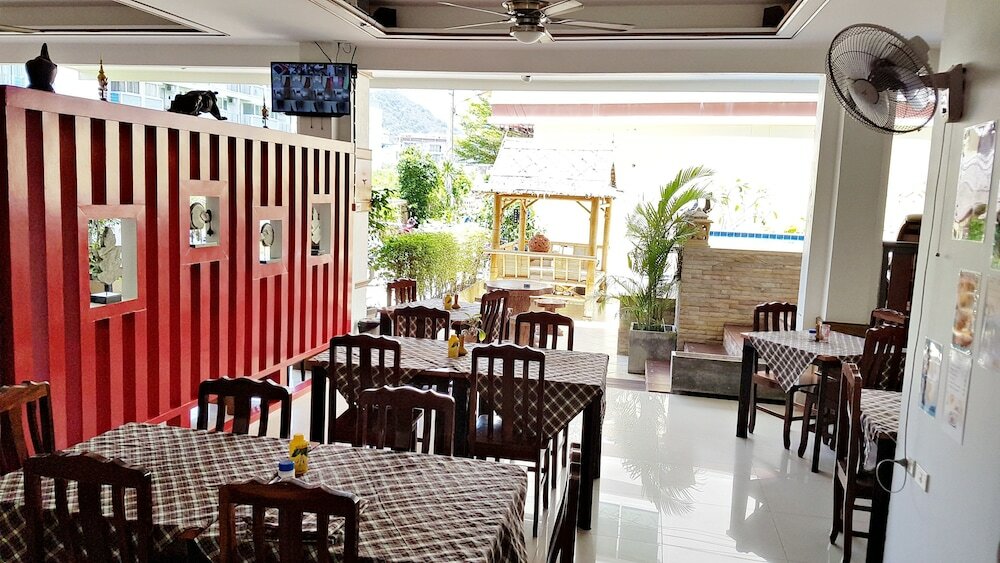 Фото Green Harbor Hotel & Service Apartment