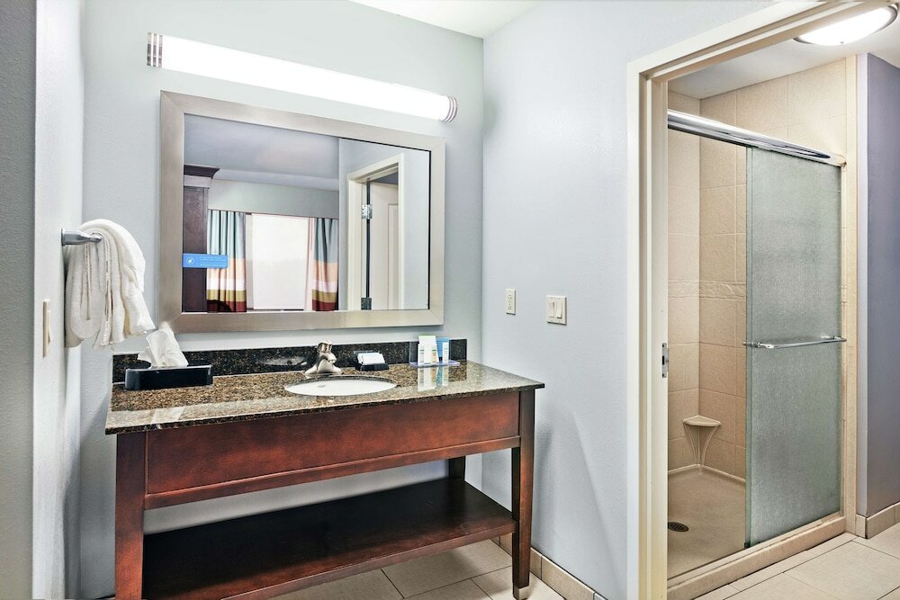 Фото Hampton Inn & Suites Shreveport/Bossier City Airline Dr, La