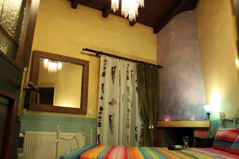 Фото Mythos Guesthouse