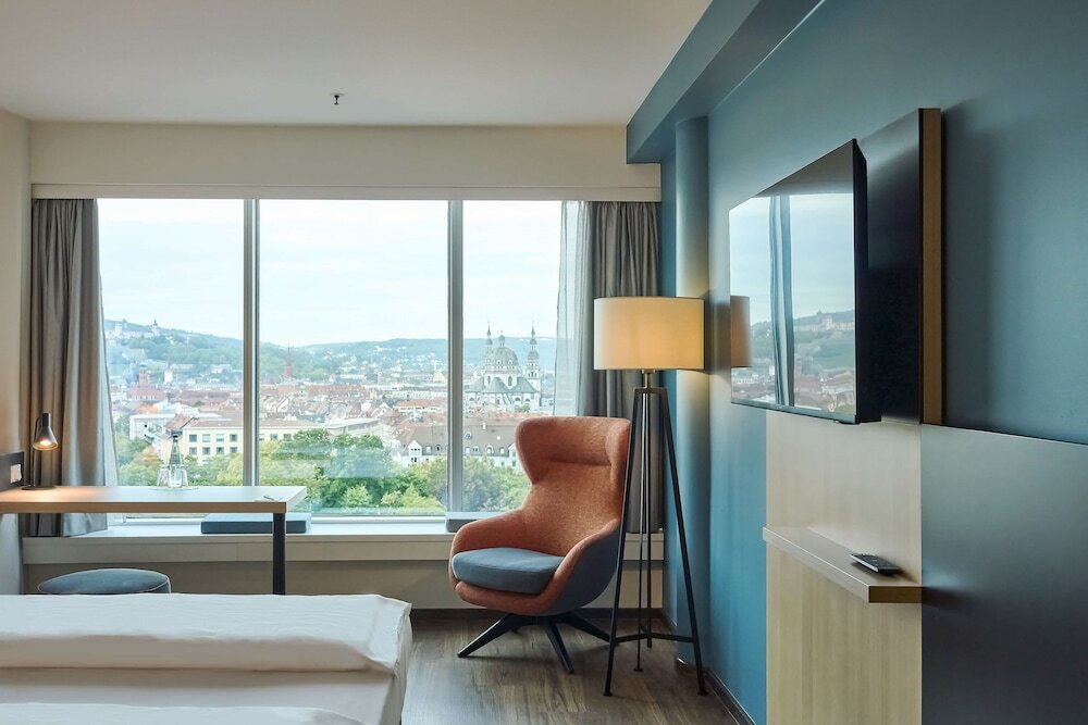 Фото Ghotel hotel & living Würzburg