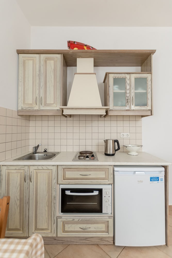 Фото Annita's Village Hotel