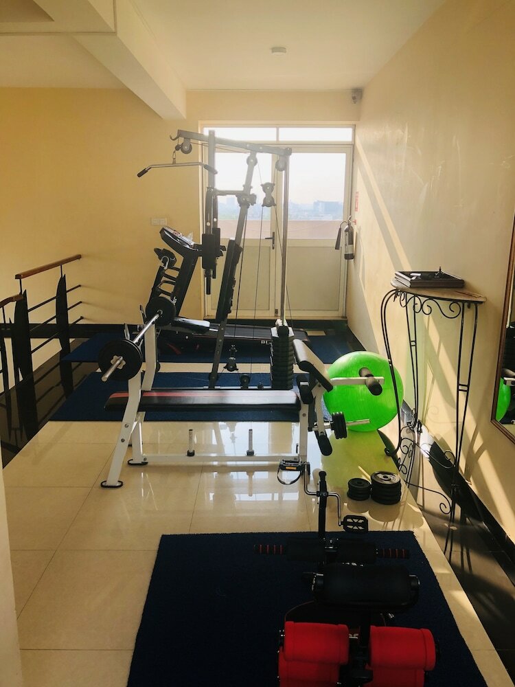 Фото Deluxe 4br Penthouse by Unique Towers